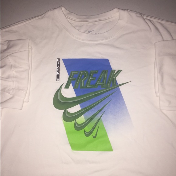 Nike NBA Basketball Tee - Giannis Antetokounmpo - Picture 2 of 4